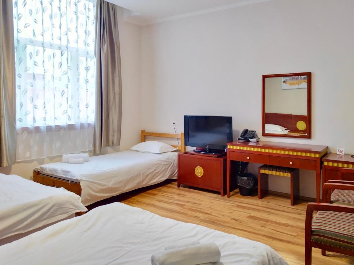 Milky Way Hotel Budapest Esterno foto